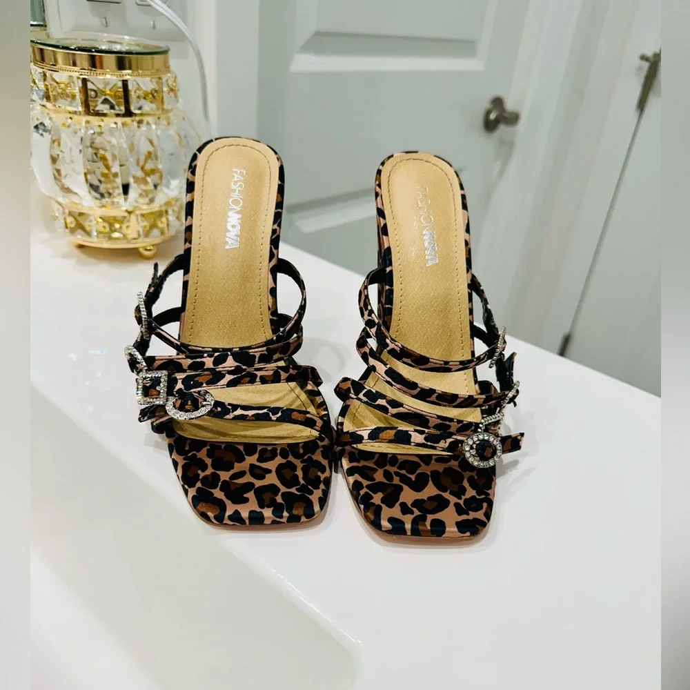 Leopard Rhinestone Wedges😻 - Picture 5 of 6